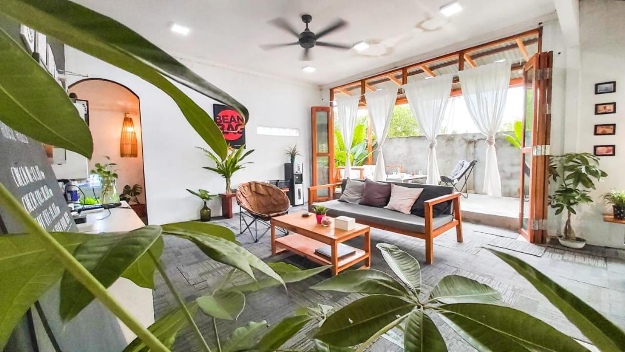 Ostello Beanbag Bintan Backpacker Kangkakawal Esterno foto