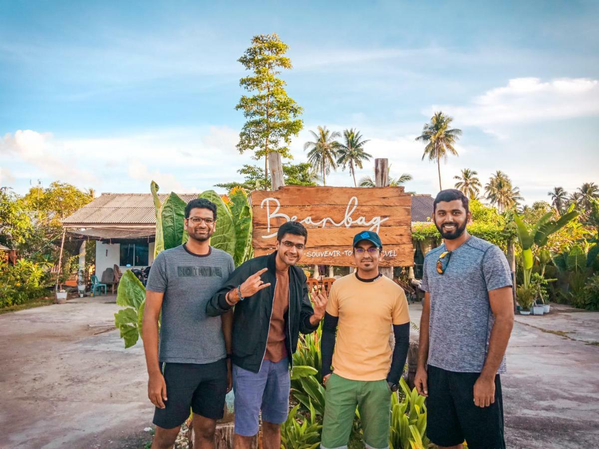 Ostello Beanbag Bintan Backpacker Kangkakawal Esterno foto